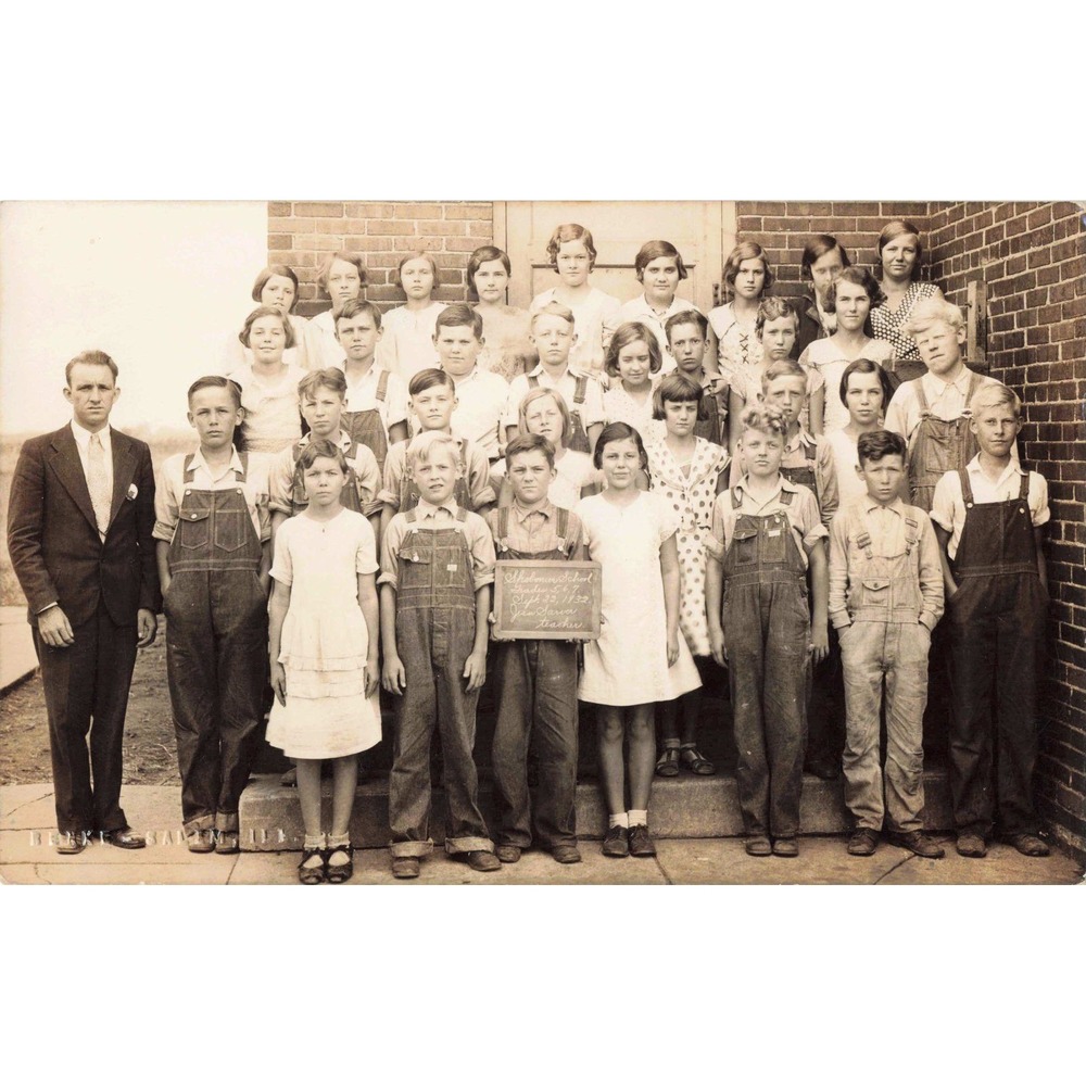Vintage 1932 Shobonier School Illinois RPPC Class Photo Jean Sarver Teacher VG - Picture 1 of 2